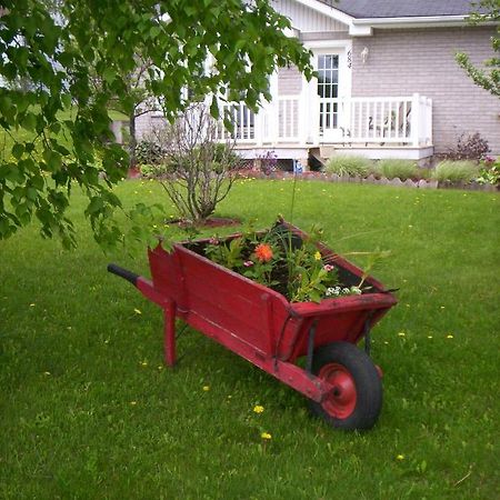 Gite Au P'Tit Bonheur B&B Coaticook Kültér fotó