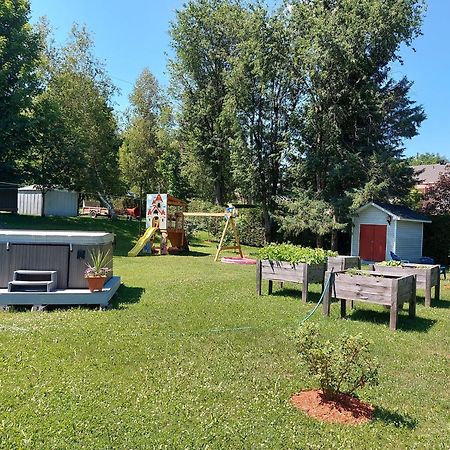 Gite Au P'Tit Bonheur B&B Coaticook Kültér fotó